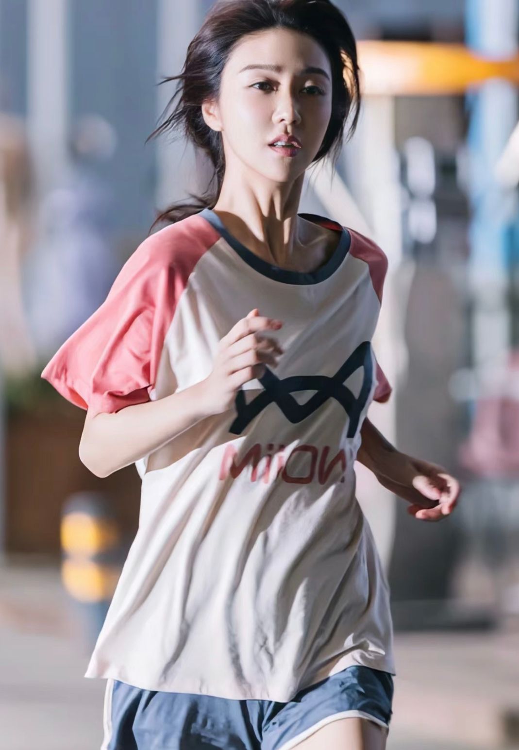 42岁看着却只有24岁,薛凯琪的“少女感”,真不是装嫩装出来的