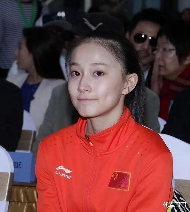 9年前，体操女神凭挺胸照走红，拒绝进娱乐圈，现在她后悔了吗？