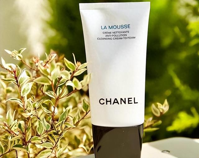 洗面奶应该怎么选？分享公认好用的洁面乳推荐，你的需求都能满足