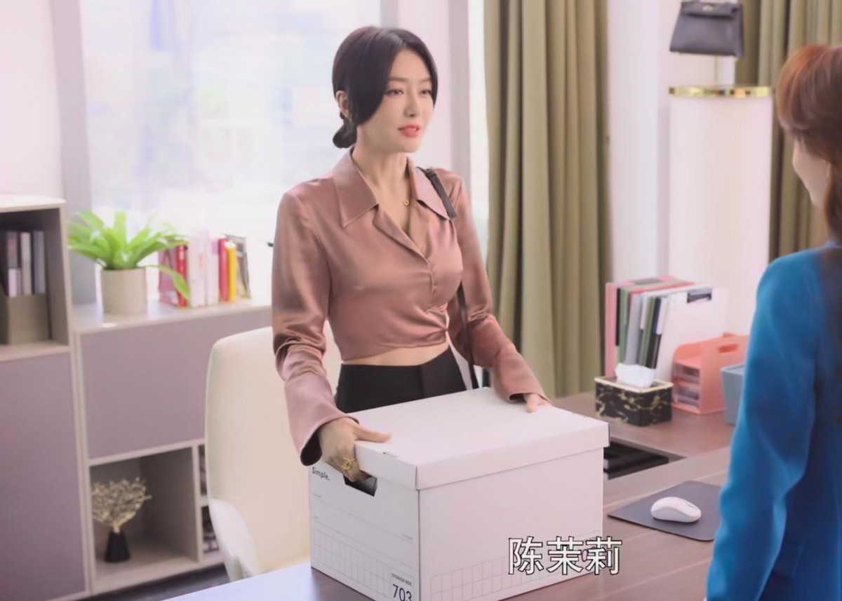 当微笑唇、硅胶脸混进都市剧,高颜值被打回原形,演技再好也拉胯