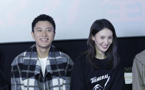 11岁甜馨圣诞大片曝光，五官长开大变样，满脸童真不走成熟风