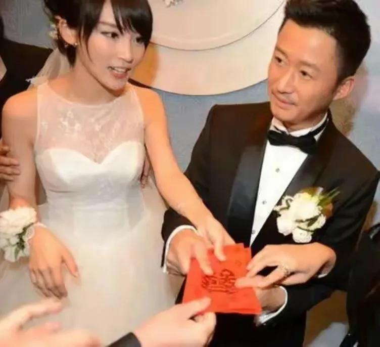 谢楠|谢楠亮相,面容憔悴瘦到脱相!直言当初抵押房产支持吴京很后悔,和吴京婚姻惹争议