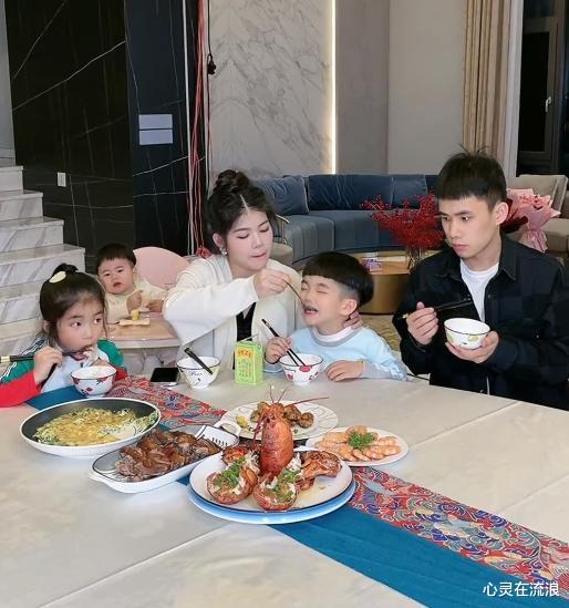 网红“陈三废”妻子怀4胎后，姐姐也官宣怀孕，自曝保胎6次