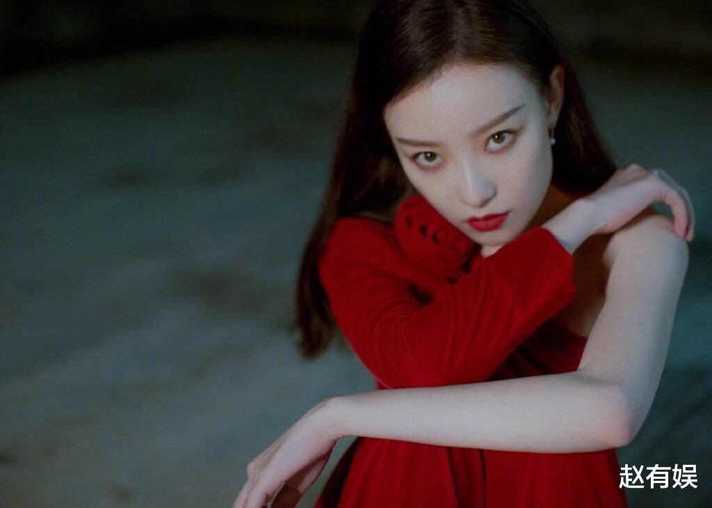 迪丽热巴|戏里情侣闺蜜,戏外无视不熟,明星的“嫌弃”,有多明目张胆?