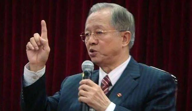 教师|曾仕强:活没少干领导还是不喜欢,看自己是不是有这些性格特质!