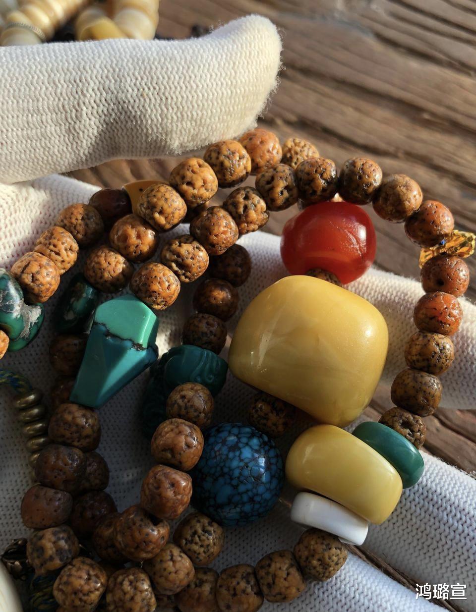 老物件|文玩手串如何搭配?不同的文玩佩珠搭配有特质?一眼见端倪