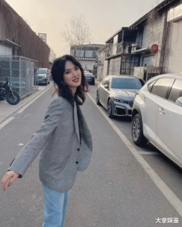 手握顶级资源，“华为千金”姚安娜出道娱乐圈，为何不温不火？