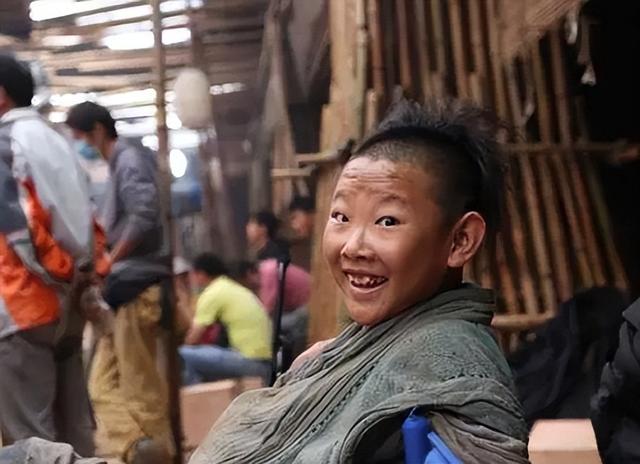 飺9ֹͣ18ֻСͬ򱻳ĸ