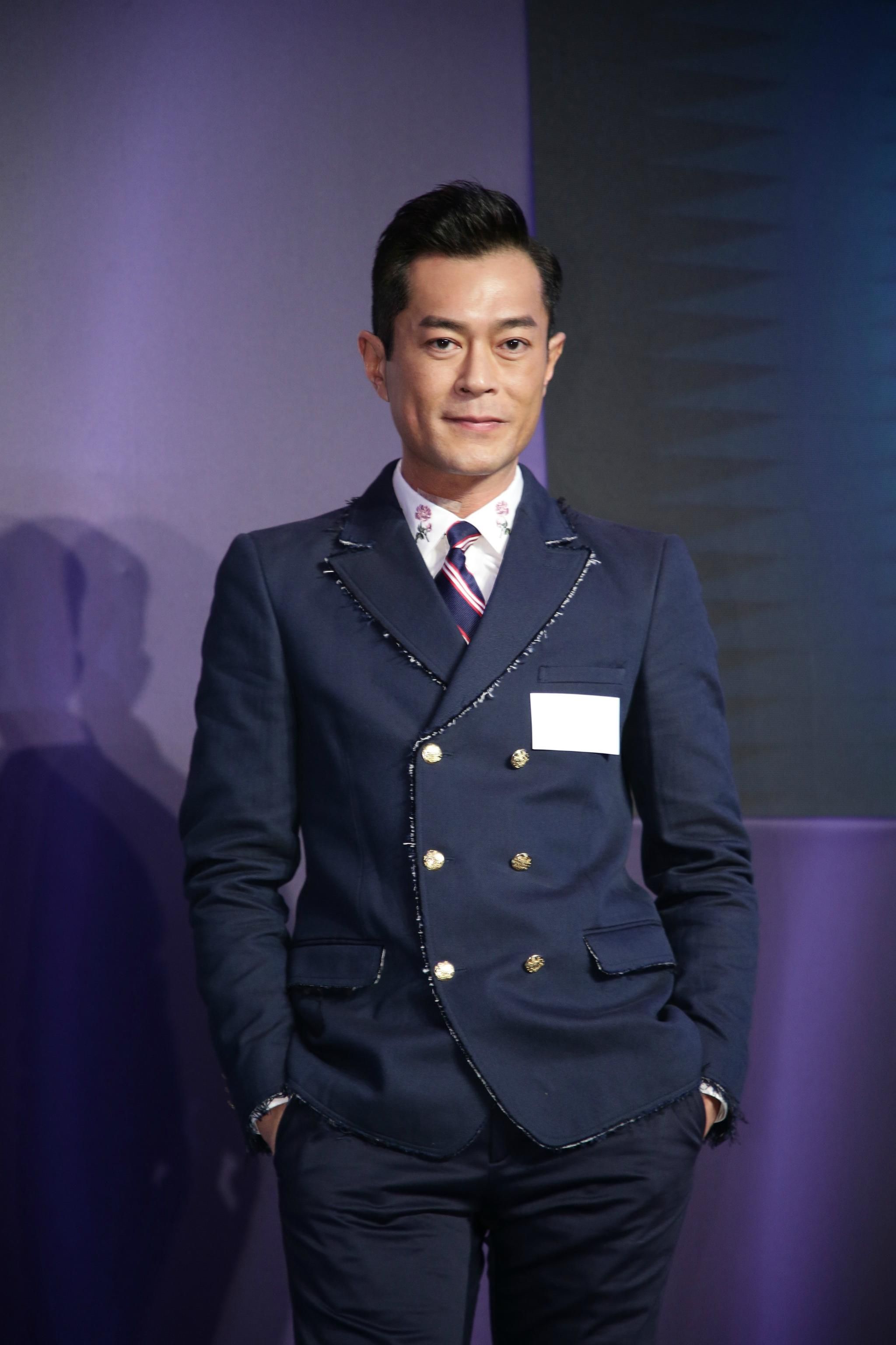 53岁古天乐近照遭吐槽凶神恶煞,被质疑打针拉皮过度导致医美失败