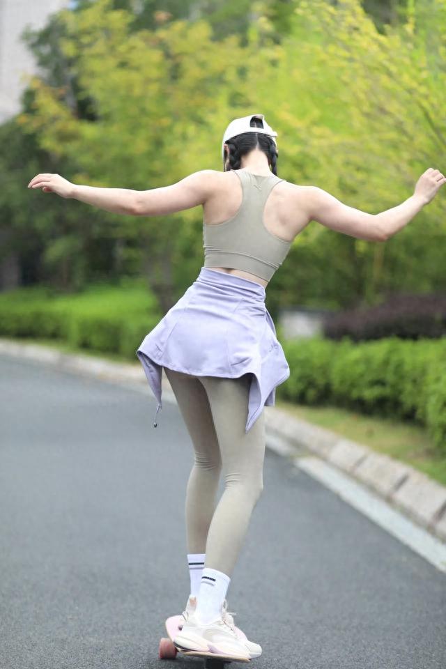 淡紫与灰的旋律,小肉腿也能变得很可爱!