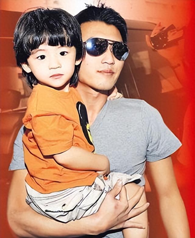 张柏芝三胎生父终于浮出水面,这下谢霆锋坐不住了,王菲彻底懵了