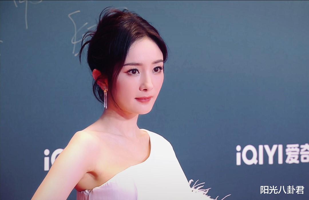 尖叫之夜红毯上,任达华的绅士风度,给内娱所有男明星上了一课