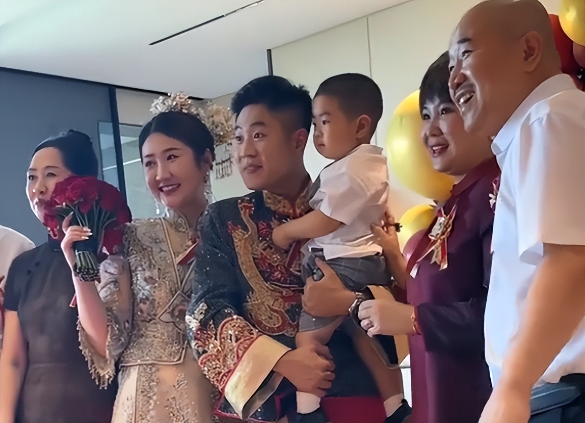 刘能儿子大婚!新娘怀孕5个月,陪嫁1000W、3套别墅,郭德纲随88W
