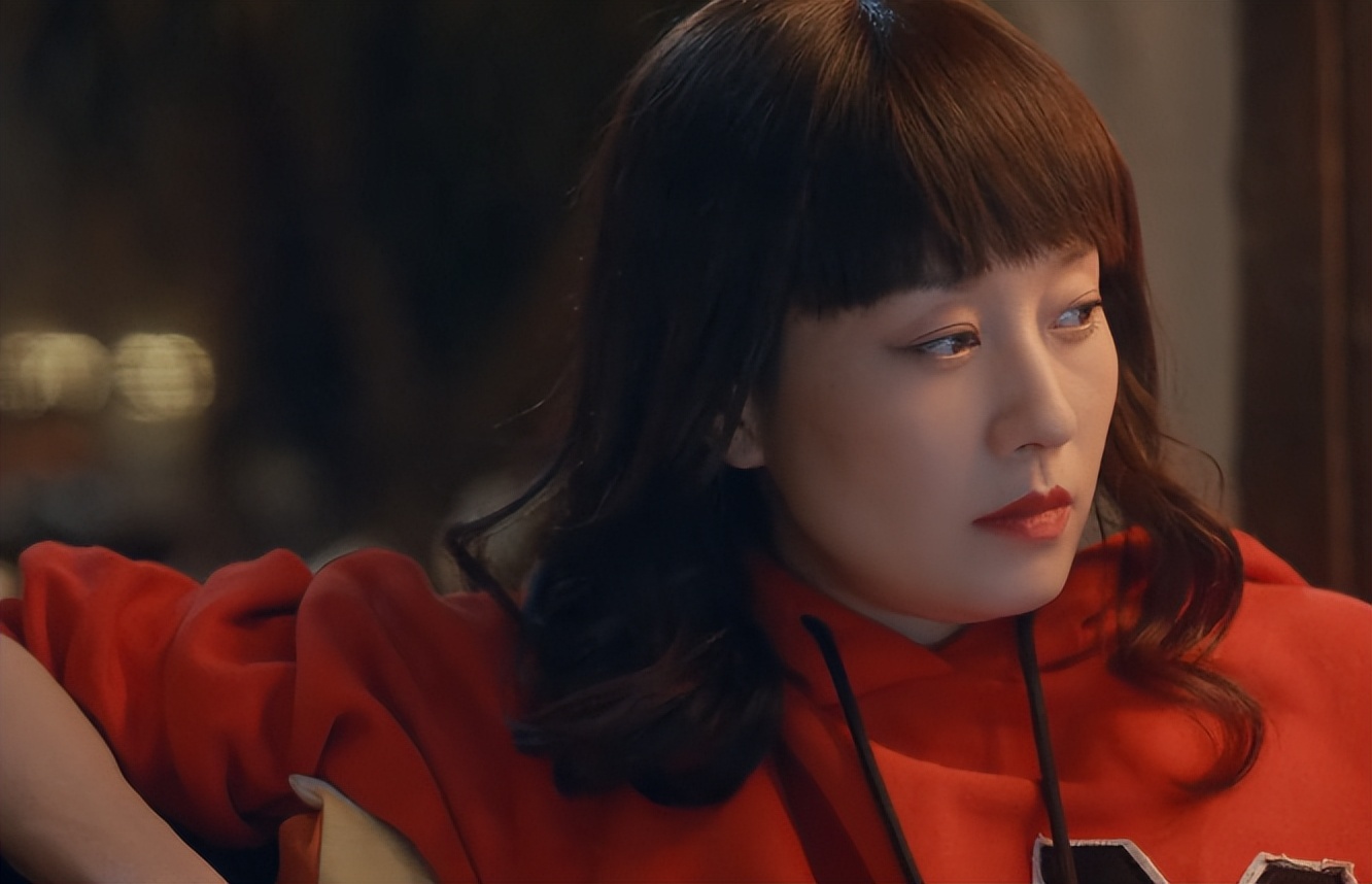 央视|女演员“强行扮嫩”的风刮到央视古装历史剧了,硬拗少女感真尬