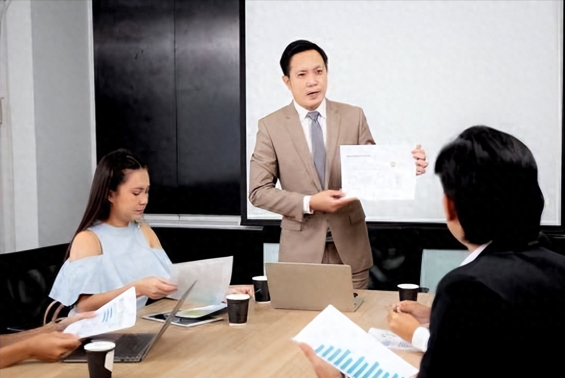 不用讨好领导,也能被领导重用,做好这四点就行