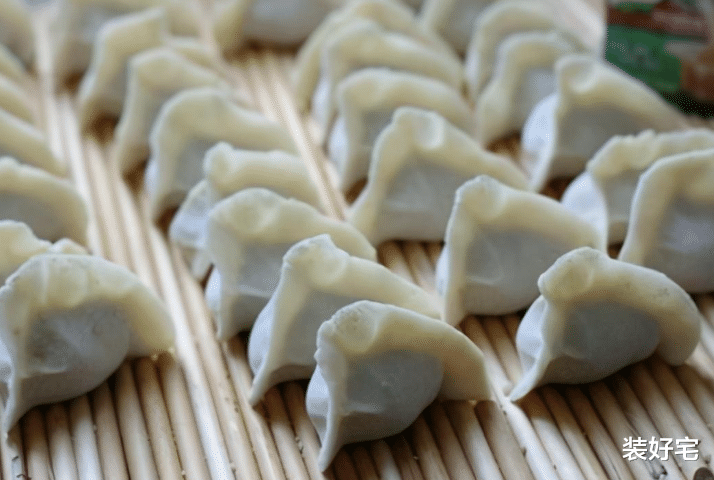饺子|超市里几块一袋的冻饺，能放心吃吗？为啥这么便宜？看完你就懂了