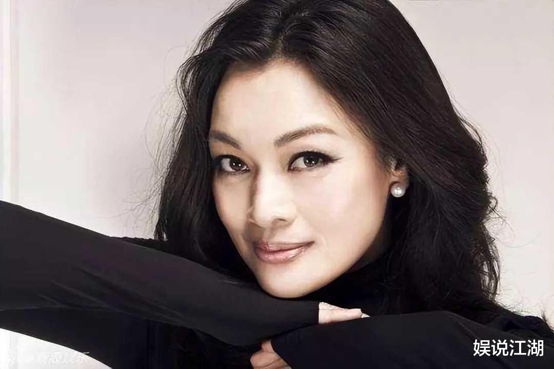 杨丞琳|极度媚日的8位明星现状如何?跪舔日本人脚趾,数典忘祖丑态百出