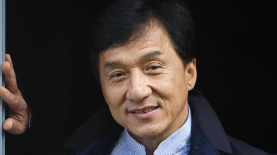 成龙|成龙：如果10年前我跳进火山口死掉，那就是最好的结局