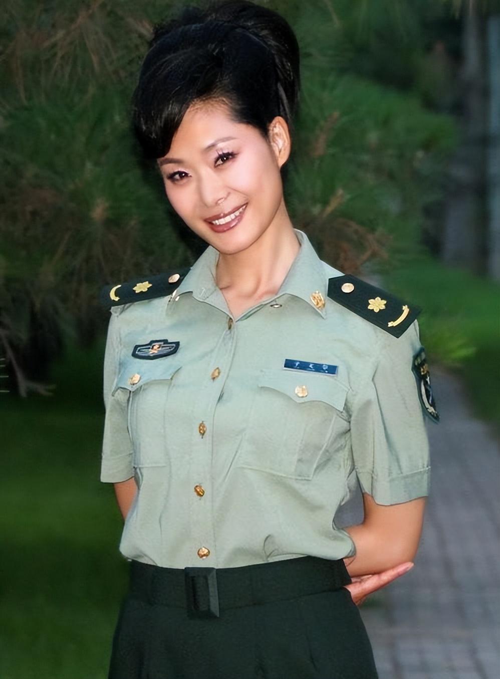 于文华:再婚后坚持不要孩子,和丈夫一起把前夫的女儿养大