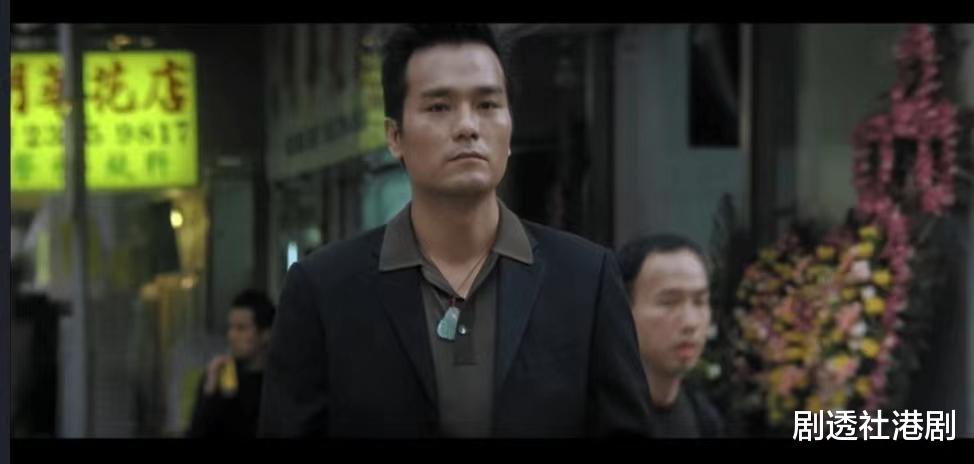 近况暴瘦!港知名男星惊现双颊凹陷,更出现头大身小奇怪比例