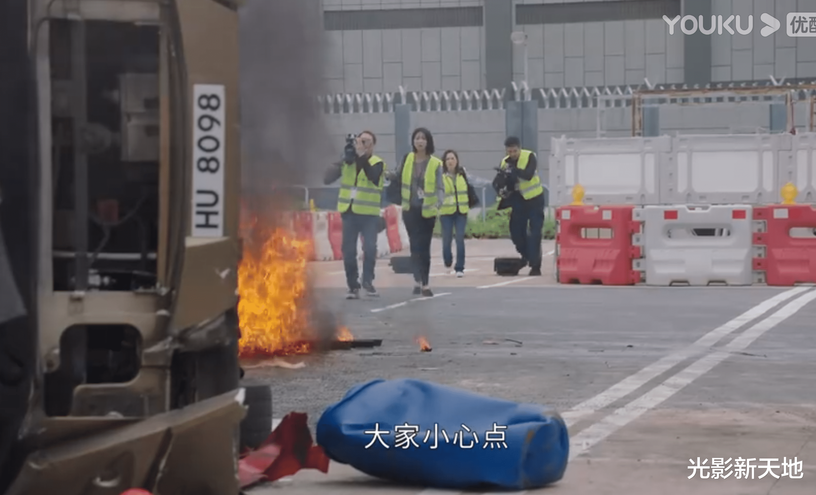 佘诗曼《新闻女王》口碑扑街，细节浮夸不真实，半集就有5处BUG