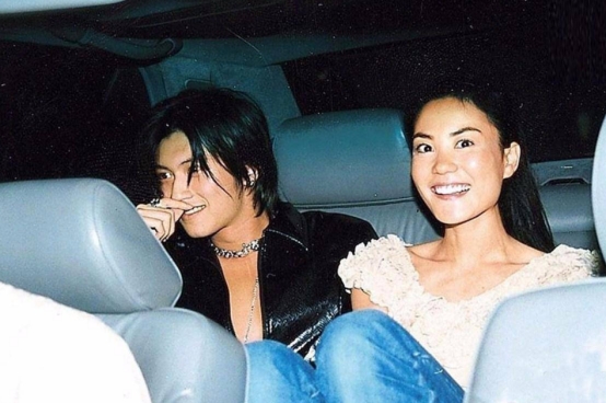 王菲为三胎兔唇修复画面曝光！手术费用近百万，谢贤出资表支持