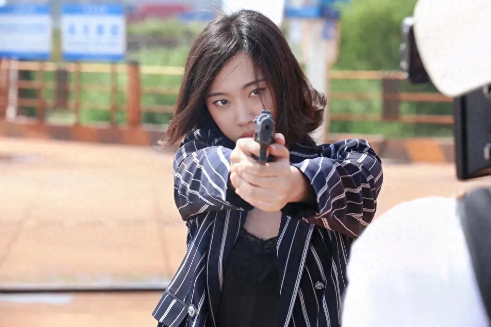 既无演技又无颜值,这6位“关系户”演员,看着让人心烦又膈应