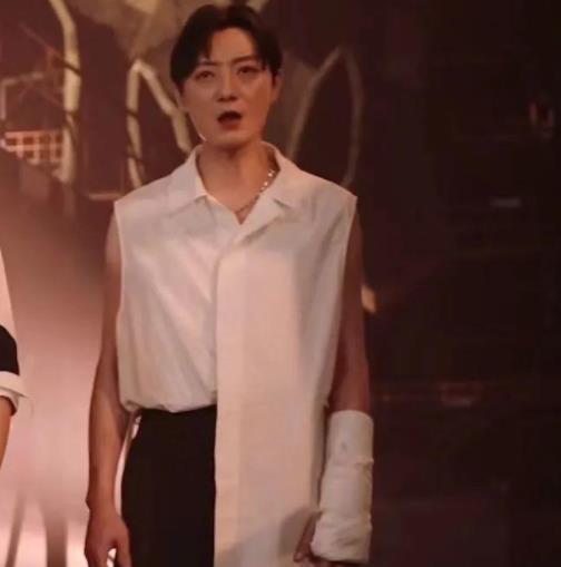 《披荆斩棘》第三季，哥哥们“状态差”，满脸僵硬一脸油腻