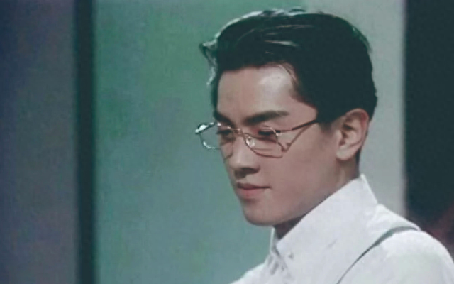 真把自己当日本人了？郑伊健中国开演唱会，老婆发言却全程讲日语