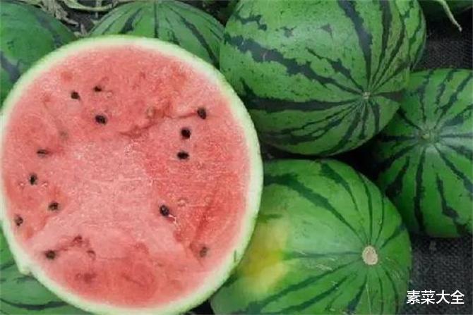 西瓜属于低糖还是高糖？减肥期间能吃西瓜吗？