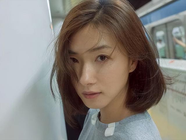 不婚族万茜:从不炒作,嫁普通丈夫,35岁高龄为小丈夫生孩子