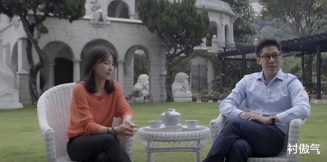 郭晶晶|看到郭晶晶亲手把霍启刚送进体制内，才明白她在霍家地位高的原因