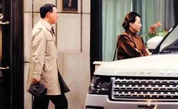 有一种“反噬”叫董卿与密春雷,结婚10年后,善恶报应都应验了