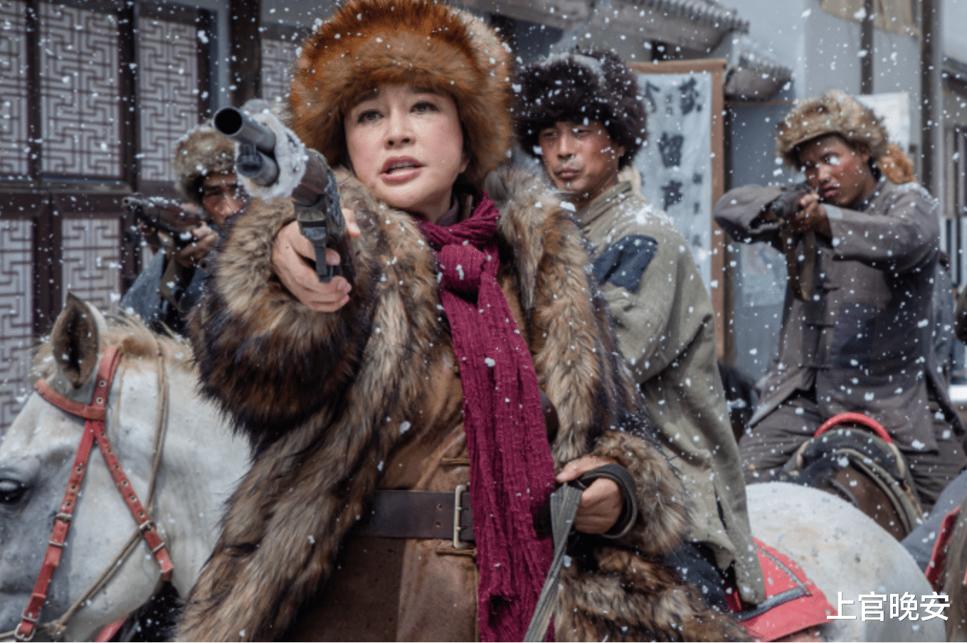 71岁的刘晓庆,又因为装嫩被吐槽,但这次我骂不出口