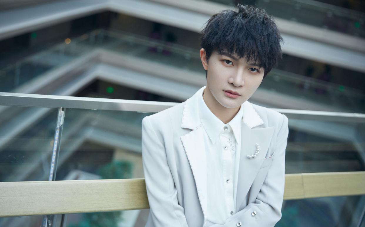 周深|与阎维文搭档！周深强势加盟百花迎春晚会，确认演唱我的祖国！