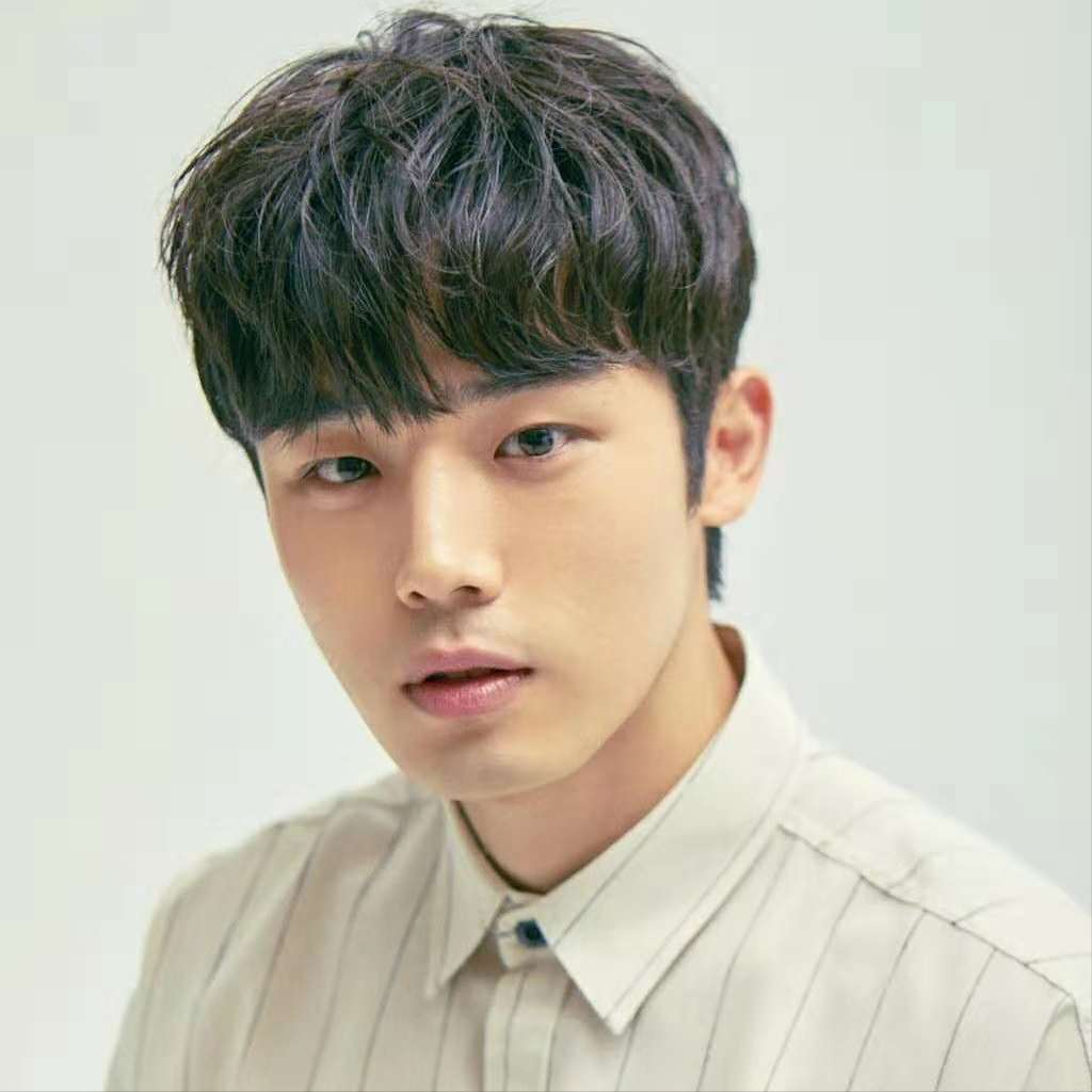 不只是帅气!男士发型也能玩出花样,你心动了吗?