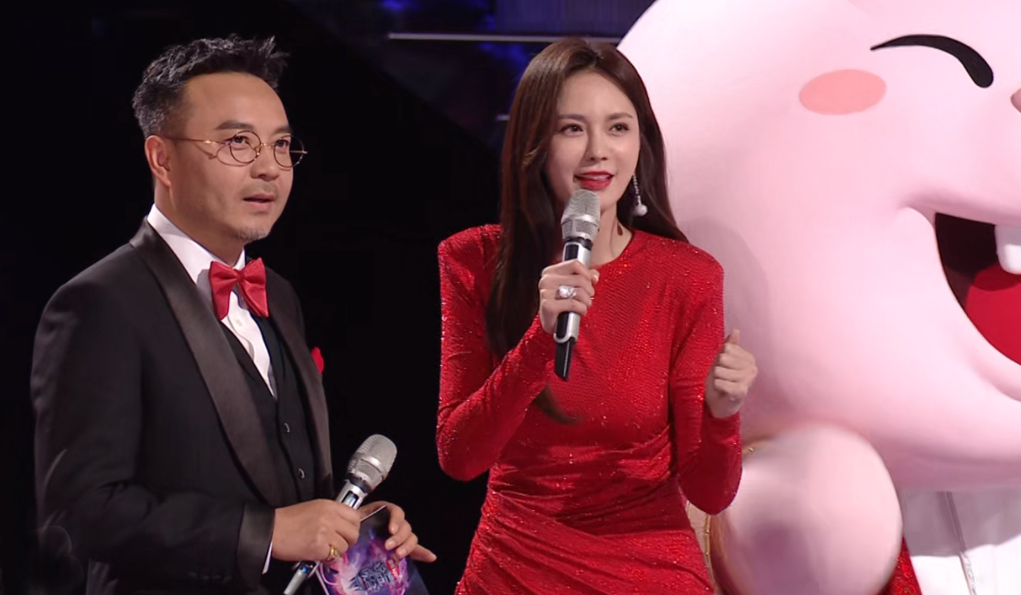 湖南卫视|湖南台捧人失败，两小花出走，接班人难堪大任，全靠何炅汪涵撑场