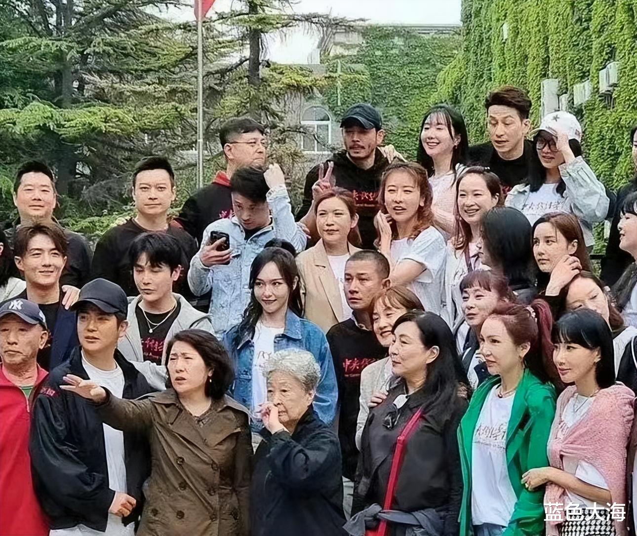 张丹峰|唐嫣这场同学会,娱乐圈中的世态炎凉,在文章身上体现的很彻底!