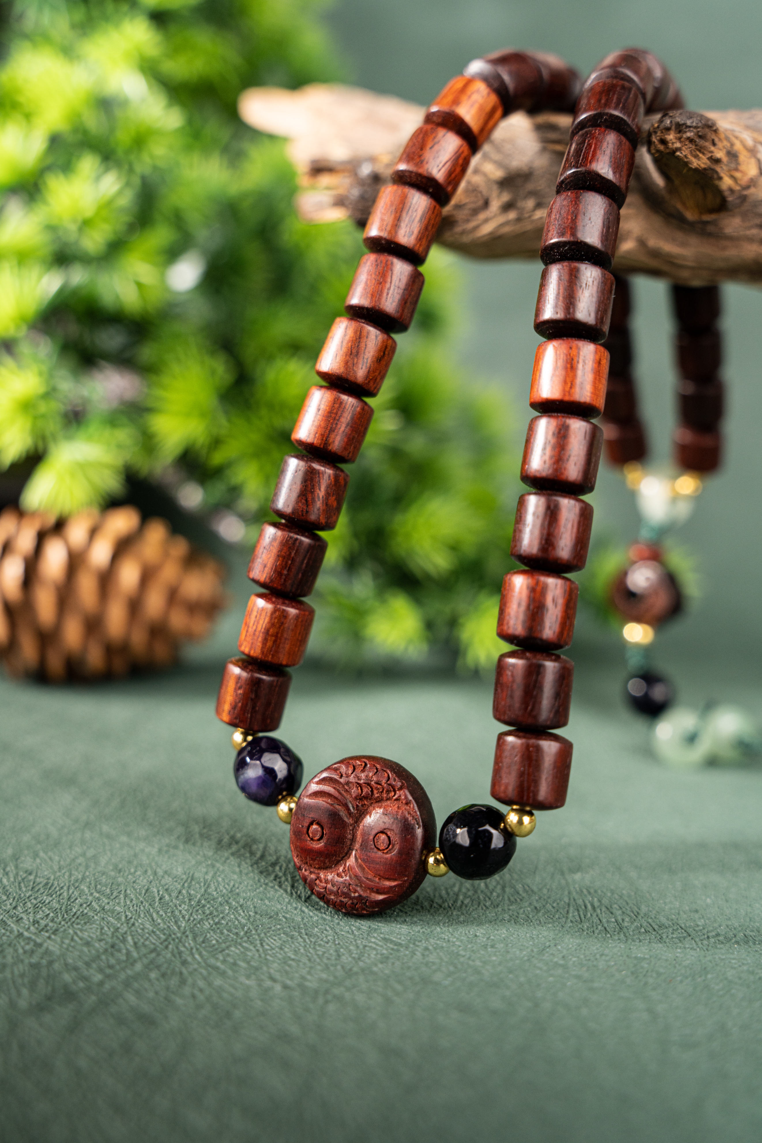 沉香|有香气的珠宝,循腕间香气,得内心澄净