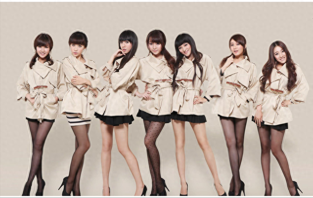 当年爆火的“女子十二乐坊”，放弃中国到日本发展，如愿了吗？