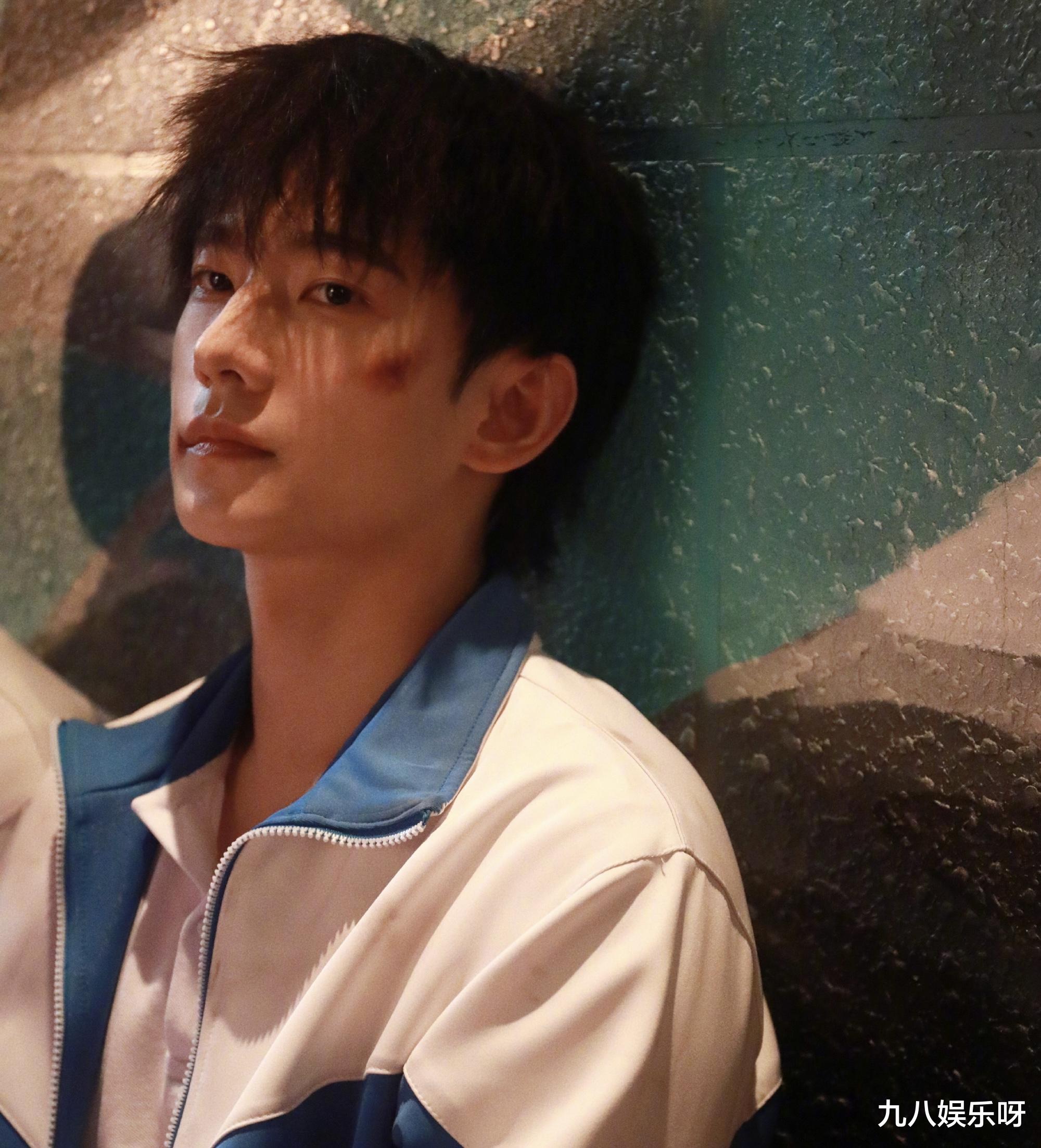 粉丝替杨洋维权,杨洋回怼粉丝:都安静点!网友吐槽像训狗