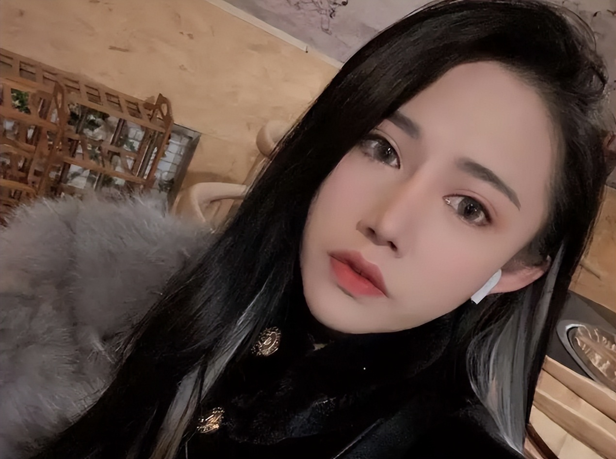 柬埔寨依晴晒接机画面,拉来1个猪头获20W奖金,疑成周主管保护伞