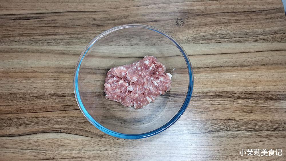 |12月22日冬至吃饺子,无论素馅还是肉馅,牢记“2放2不放”,鲜香好吃味不怪