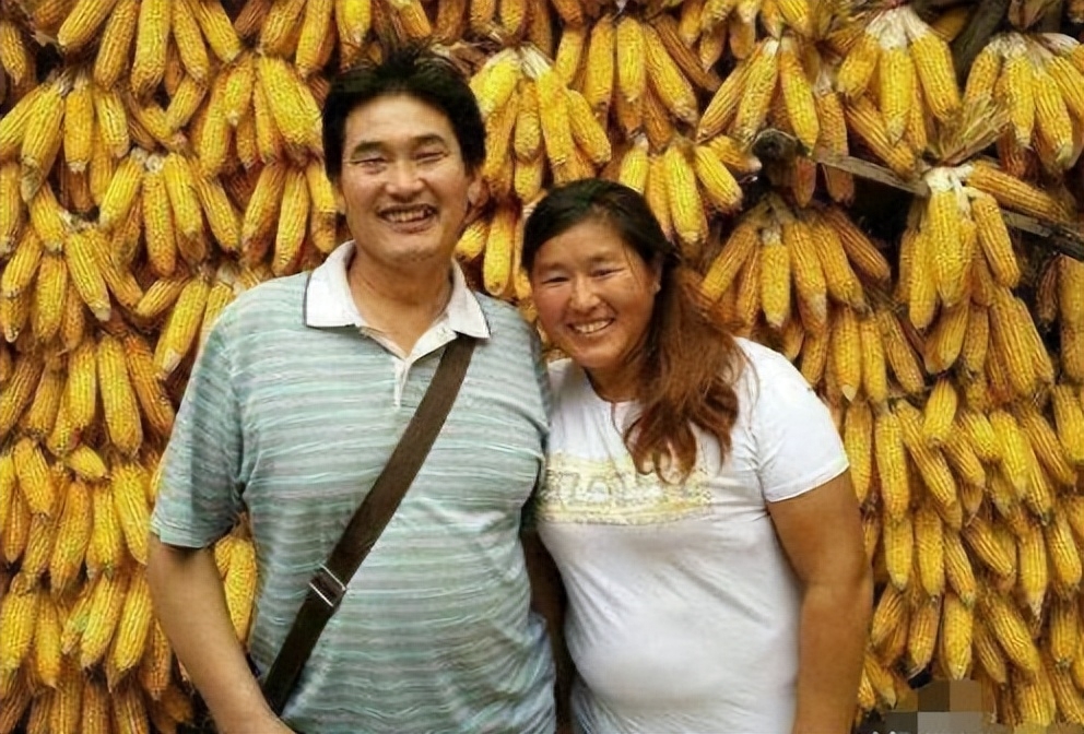 于文华摊牌啦,承认和朱之文有特殊关系,原来我们一直被蒙在鼓里