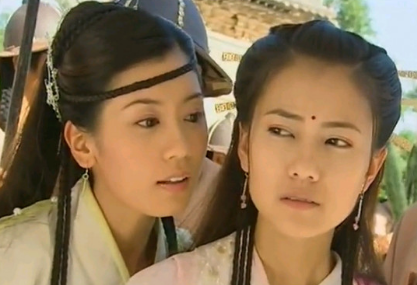 贾静雯|“打针脸”对比天然脸？脸僵硬到不敢笑，浪姐4生图暴露人间真实