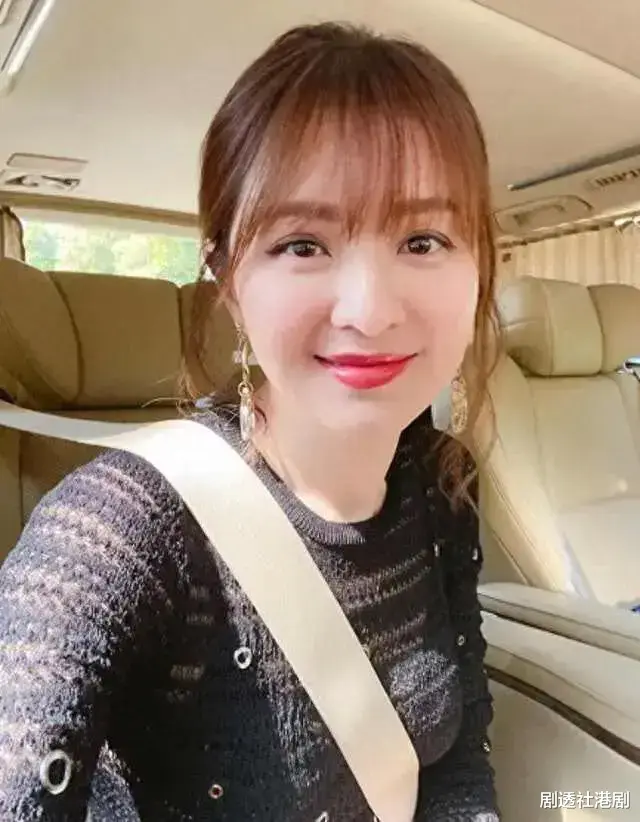 前TVB小花嫁豪门后过上少奶奶生活，近况曝光，仍性感可爱