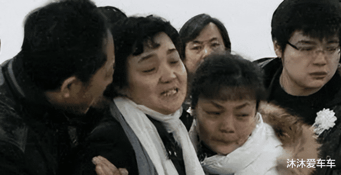 明星|意外身亡的明星,割喉、被刀捅、裸死草丛,一个比一个惨