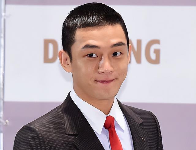 |顶级影帝刘亚仁的陨落,让“隐忍”许久的韩国人,出了口恶气