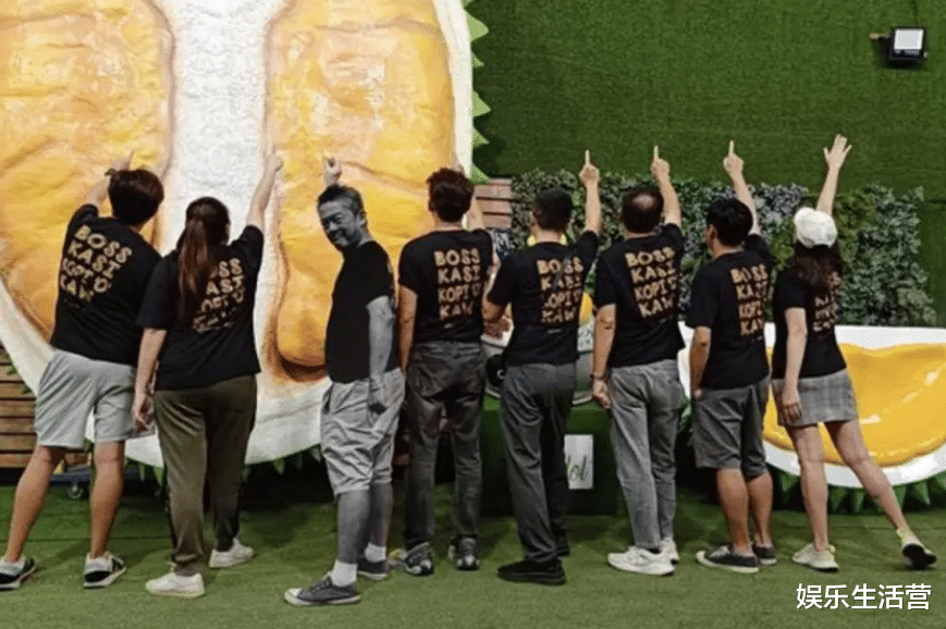 突发！51岁知名演员猝死，现场照曝光，圈内好友心痛通知死讯