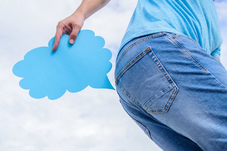 体内有癌，放屁先知？提醒：放屁出现2种异常，可能是肠癌的信号